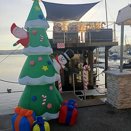 Diamond Bigigio House Boat