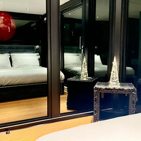 Diamond Bigigio House Boat Bateau-hôtel Lisanza