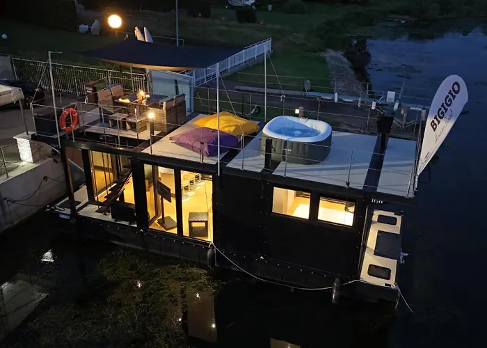 Diamond Bigigio House Boat Bateau-hôtel Lisanza