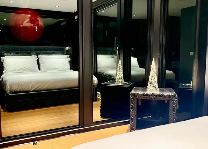 Diamond Bigigio House Boat Bateau-hôtel Lisanza