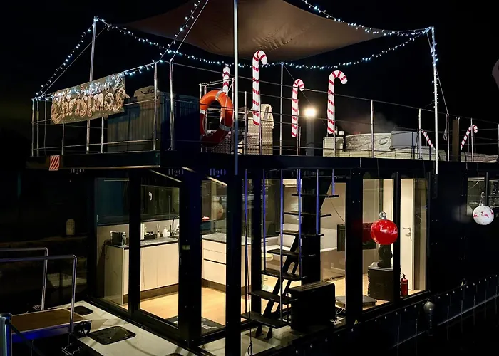 Diamond Bigigio House Boat Bateau-hôtel